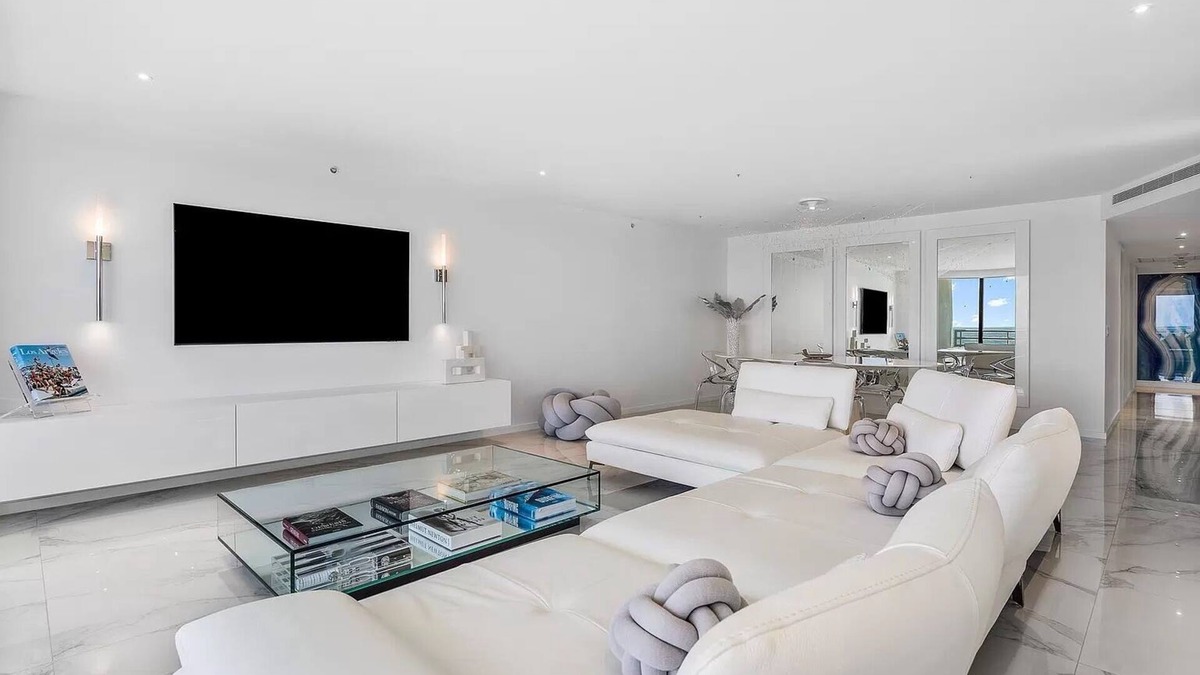 Boca Raton Condo | Luxury Oceanfront Living in Boca Raton - Unparalleled Paradise Awaits!nn