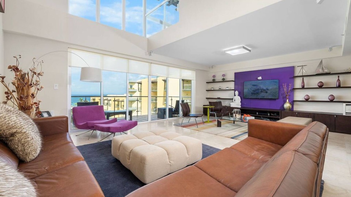 Oranjestad-West Condo | Luxury Oceanfront Penthouse w/Pvt Rooftop Jacuzzi