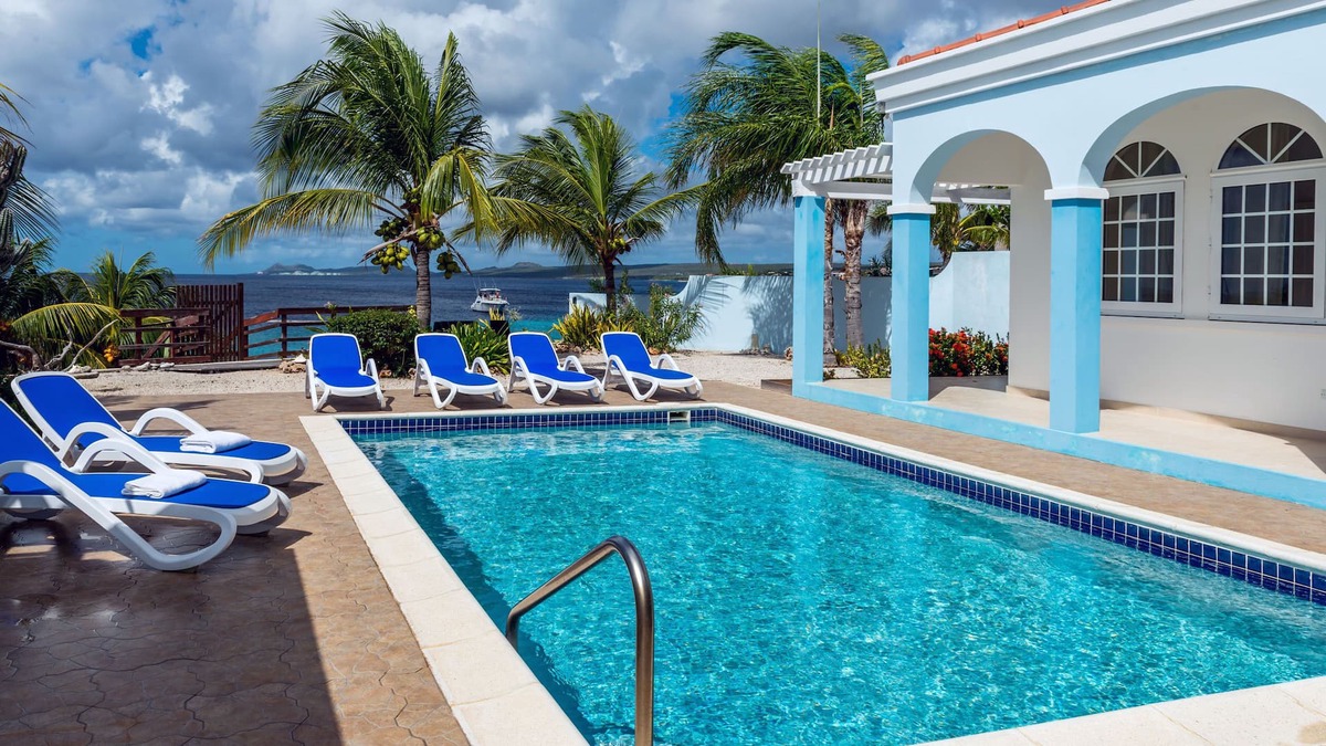Sabadeco Villa | Luxury oceanfront villa, full AC private pool, direct ocean access, great diving
