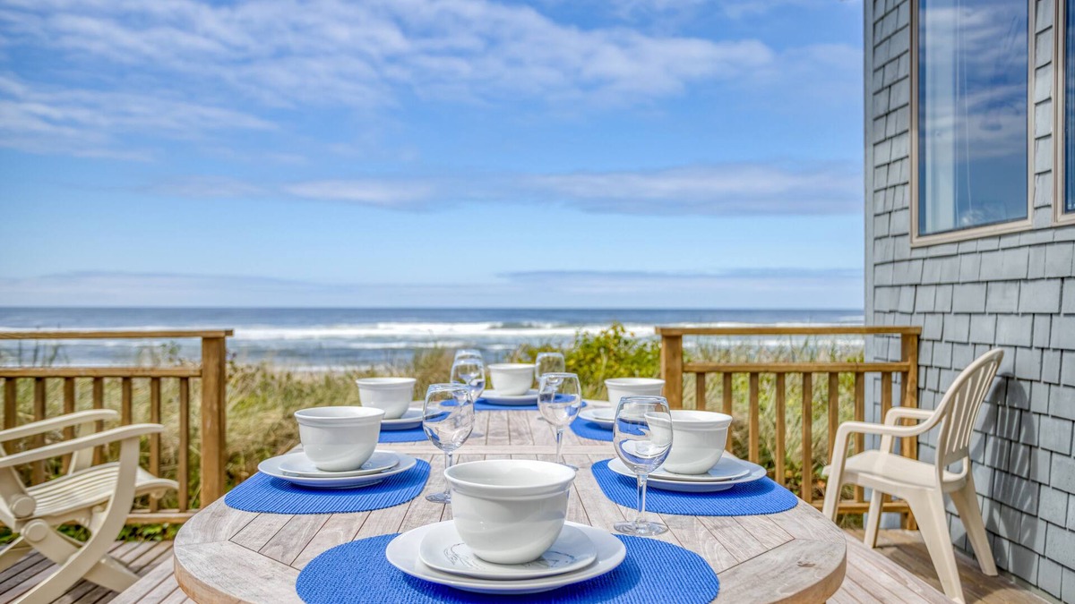Neskowin House | Luxury Oceanfront w/Panoramic View of Pacific in Neskowin
