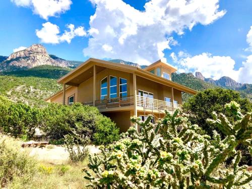 Placitas Villa | Luxury of the Ritz set in the National Forest
