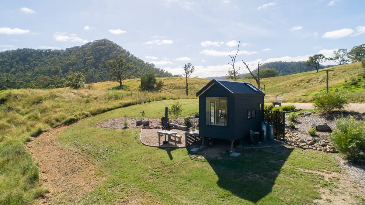 Joadja Cabin | Luxury Off-Grid Tiny House in the beautiful Southern Highlands