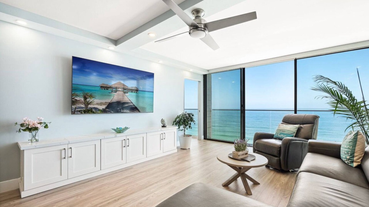 North Pacific Beach Condo | Luxury on Cloud 9! Amazing oceanfront views. 2 bedrooms 2 bath, Sleeps 6 guests.