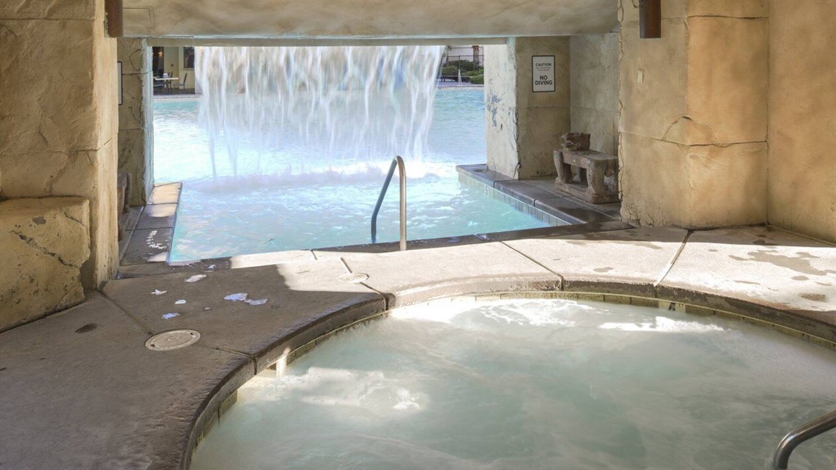 Enterprise Resort | Luxury one bedroom and one bathroom unit with full amenities