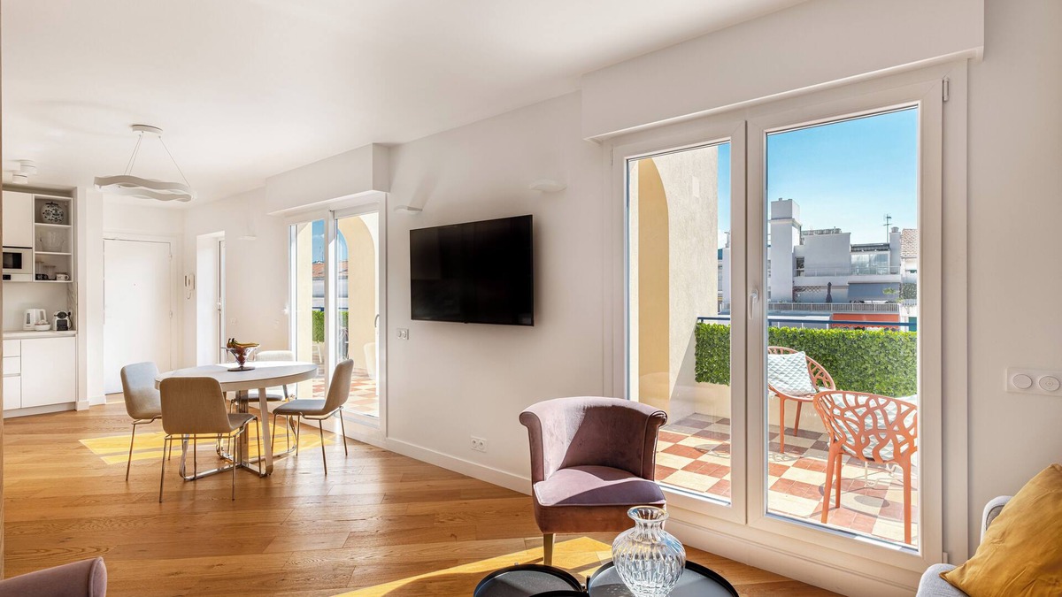 Gambetta Apartment | Luxury Penthouse 2BDR/2BATH Terrace 3min Promenade