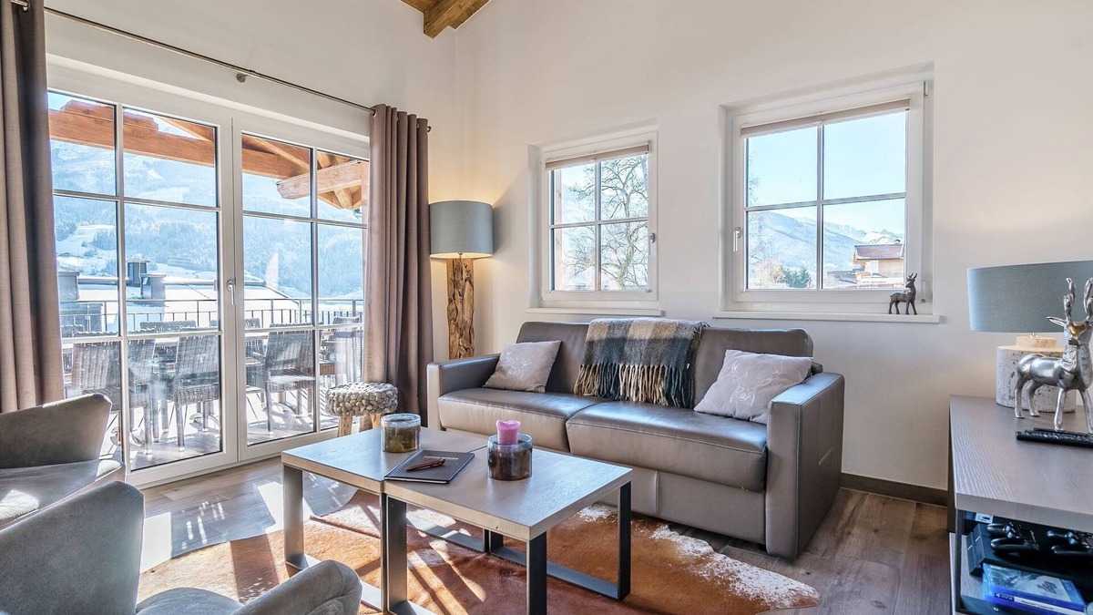 Walchen Apartment | Luxury penthouse in Piesendorf with wellness