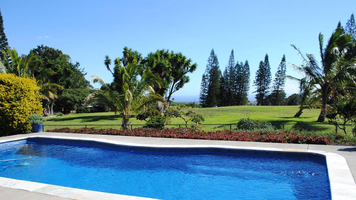 Discovery Harbour House | Luxury, pool, 3 Bed, 2 Bth, call to 150 countries, 500Mbps web, 300 channels