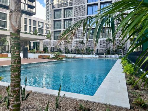 Lidcombe Apartment | Luxury Poolside 2 bedroom Apt in Olympic park
