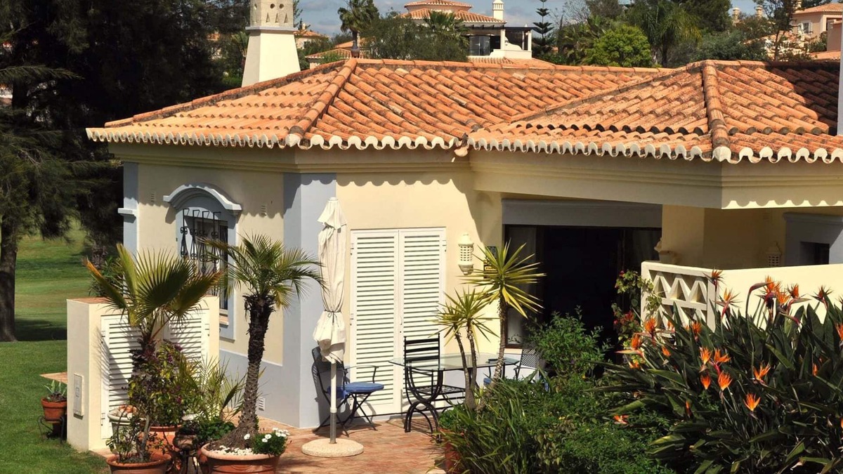 Estombar House | Luxury Private Bungalow on Golf Course, Swimming Pool, 4 km from beach Carvoeiro