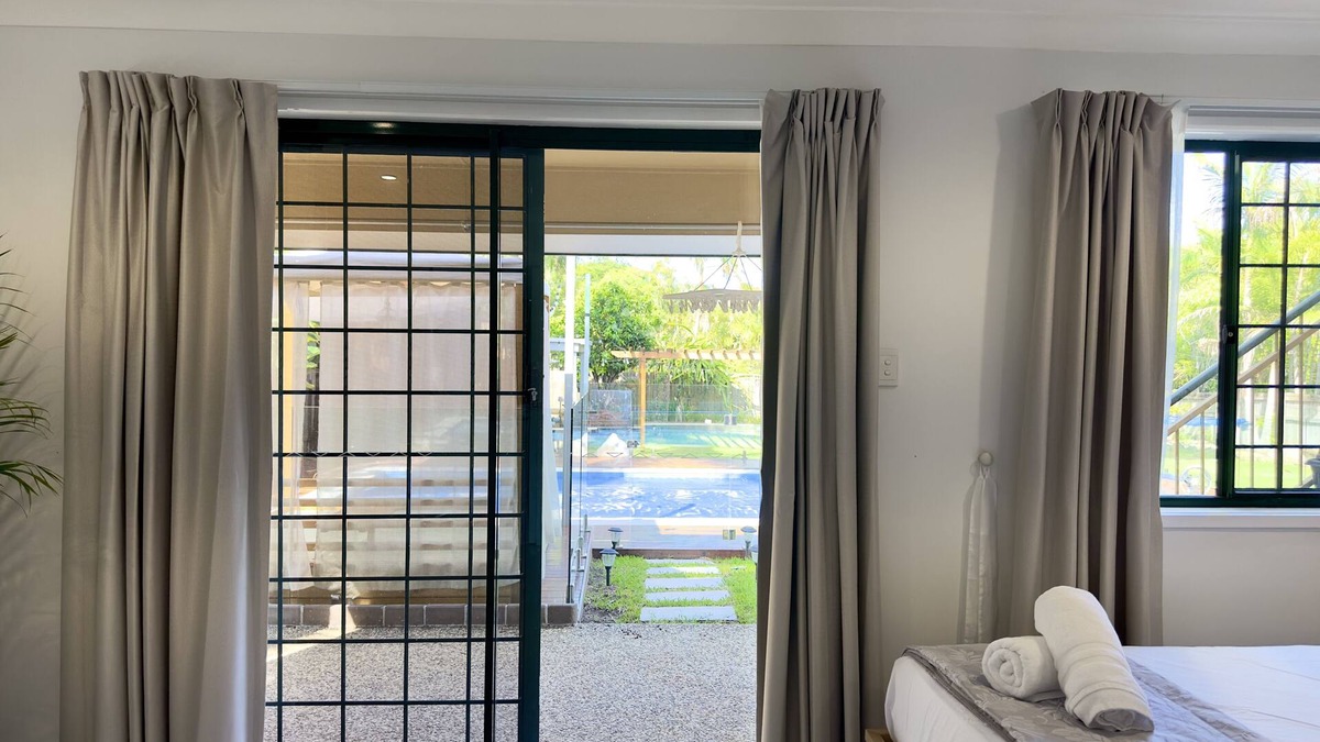 Westlake House | Luxury private room staying in Westlake QLD 4074