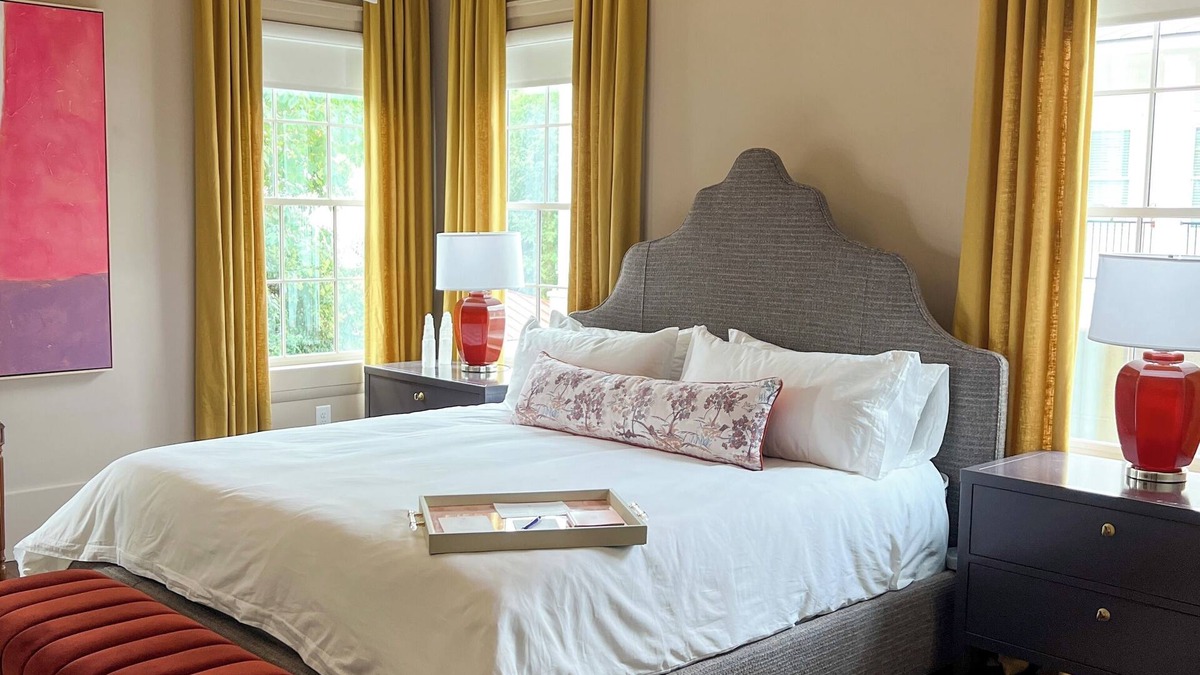 Athens Hotel | Luxury Private Suite in Boutique Historic Inn The Athenian- Downtown Location