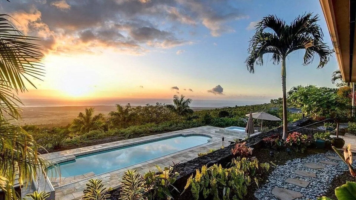 Kalaoa Villa | Luxury Private Villa - 180° Sunset Views - 3 Acres