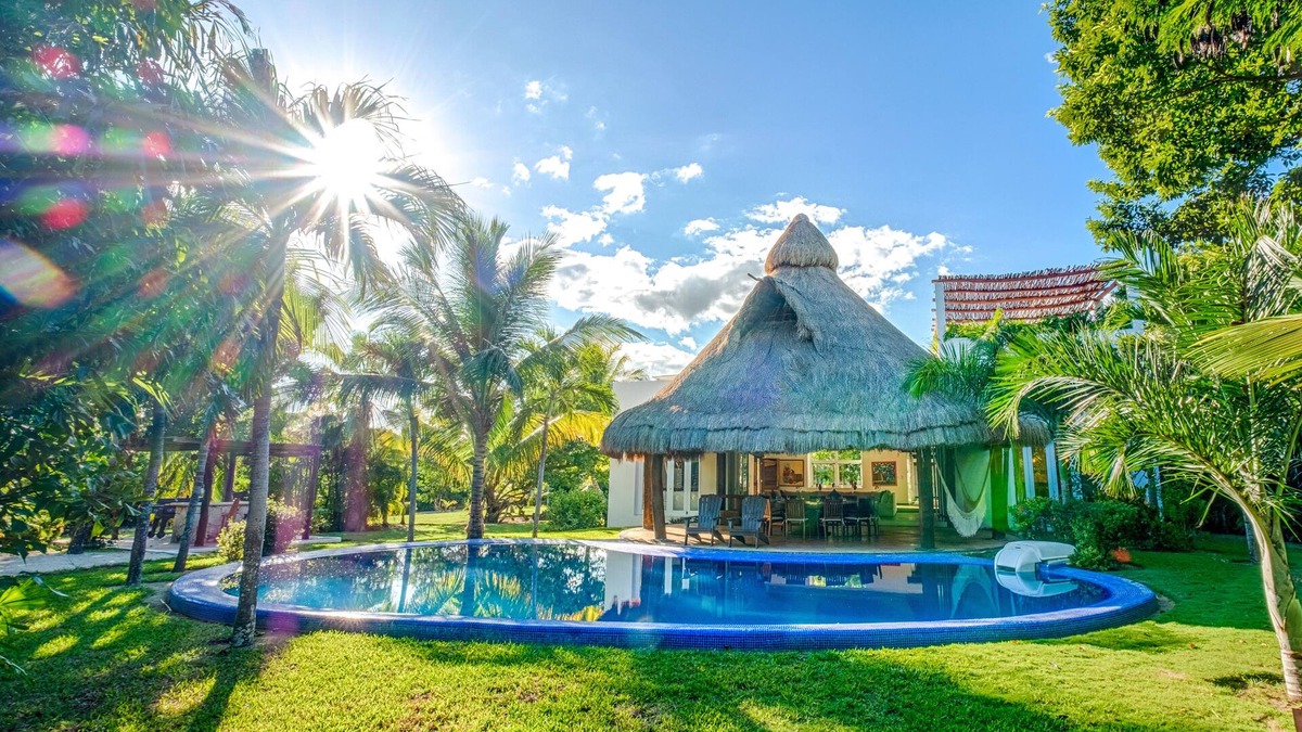 Akumal Villa | Luxury Private Villa with amazing snorkel and Exclusive Jungle Gym
