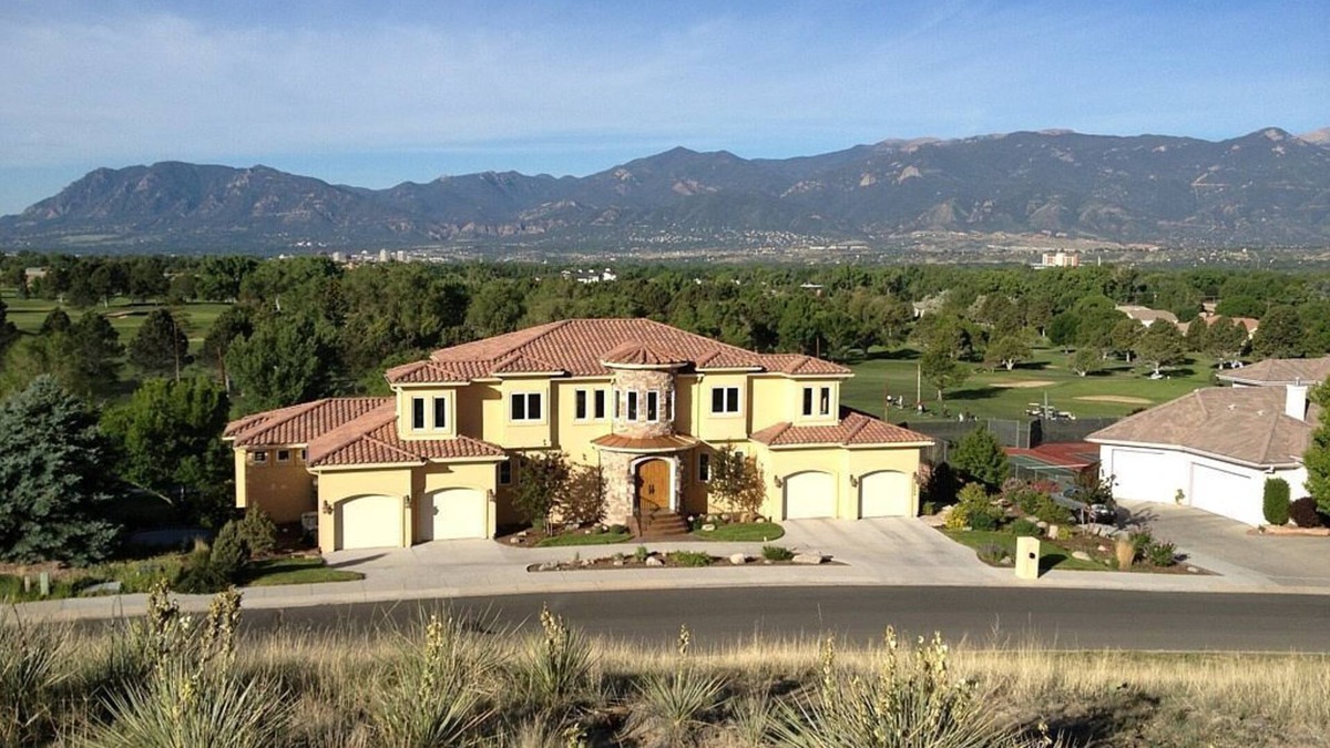 St. Andrews House | Luxury property, perfect for high-end USAFA guests