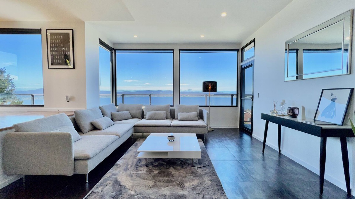 Sandy Bay House | Luxury Property With River & City Views in Hobart