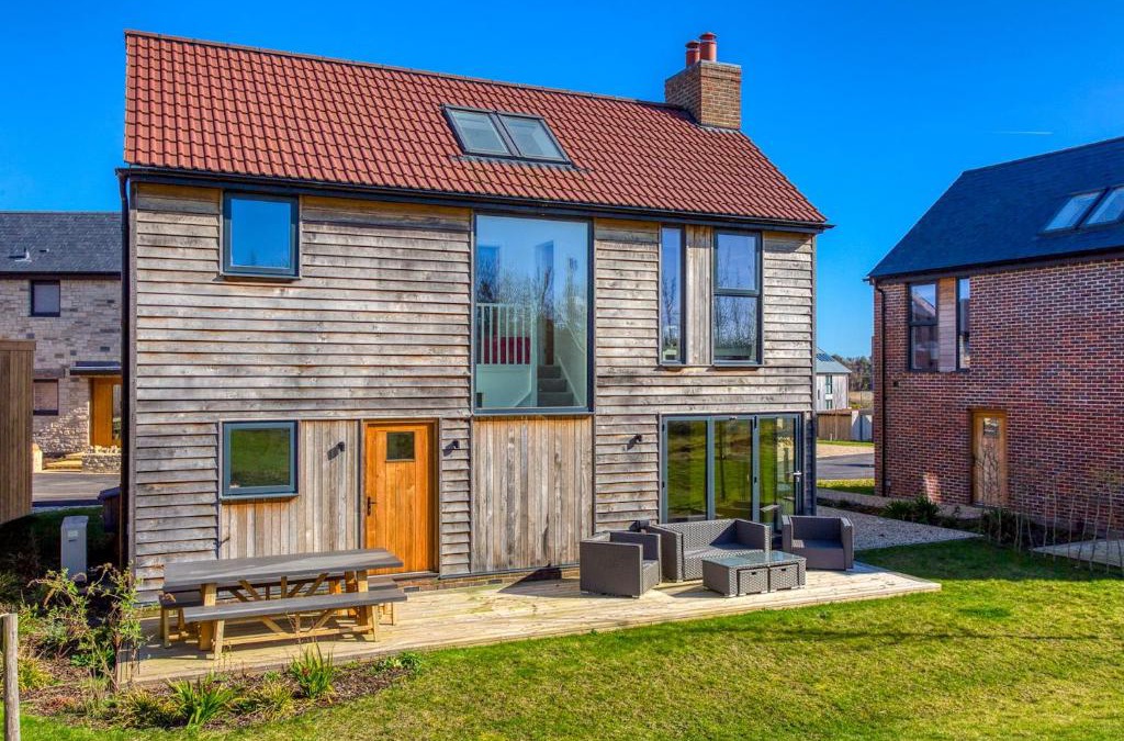 Holworth House | Luxury property with spa access on a nature reserve Cheetah Retreat BV18