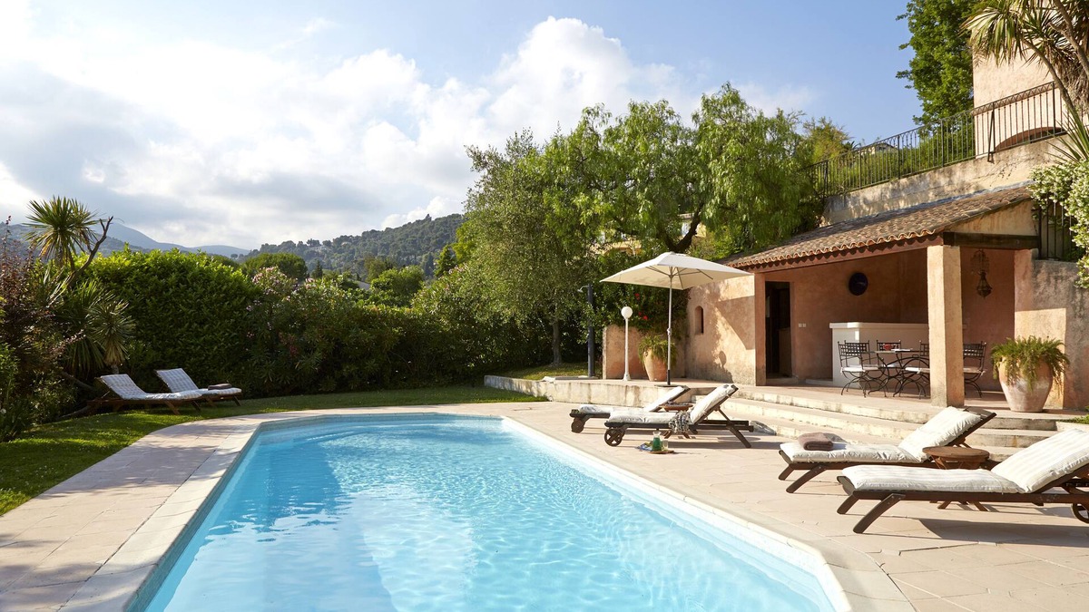 Saint-Paul-de-Vence Villa | Luxury Provencal villa with heated pool and gym in St Paul