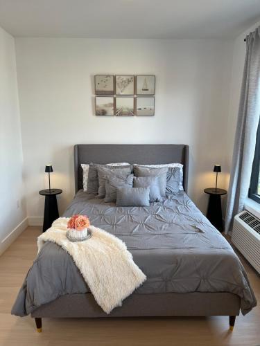 Elizabeth Apartment | Luxury Queen Studio- Minutes To NYC, EWR & MetLife