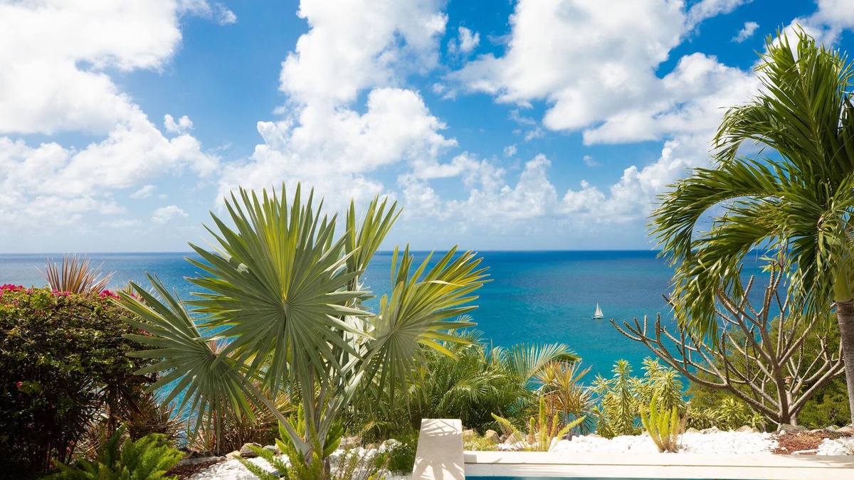 Indigo Bay House | luxury quiet 2 bedrooms private pool breathtaking view