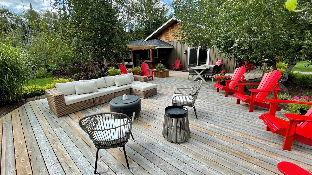 Huntsville House | Luxury Ranch Bungalow on Hutcheson Beach Road