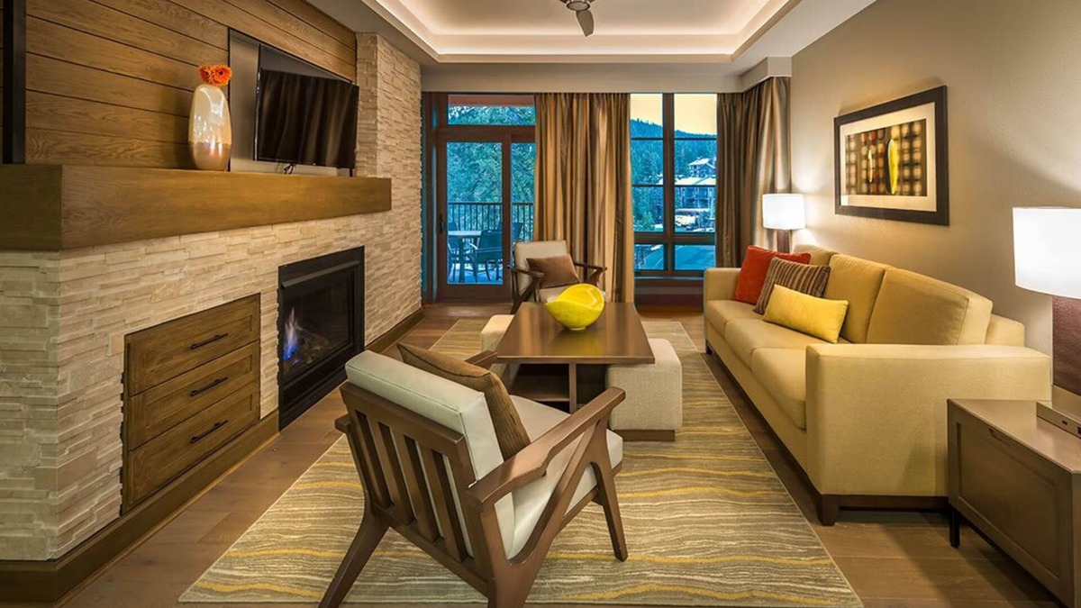Truckee Villa | Luxury Resort 2Bedroom-A Northstar Lodge ski in/out 2023-24