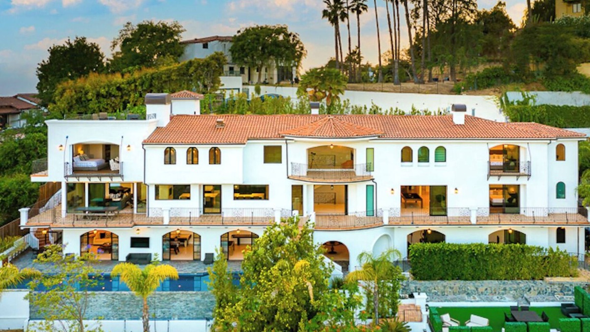 Los Feliz Villa | Luxury Resort Style Hollywood Hills Villa