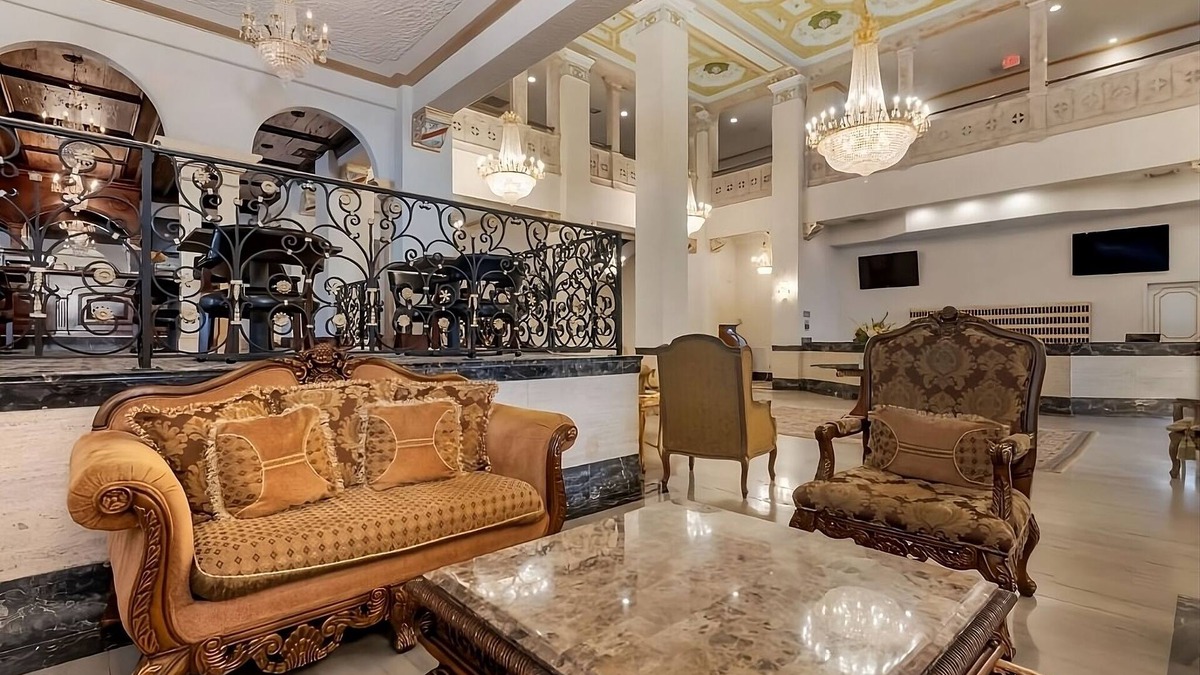 Downtown Tampa Hotel | Luxury Retreat: Experience the Height of Comfort in Downtown Tampa! 2 Rooms