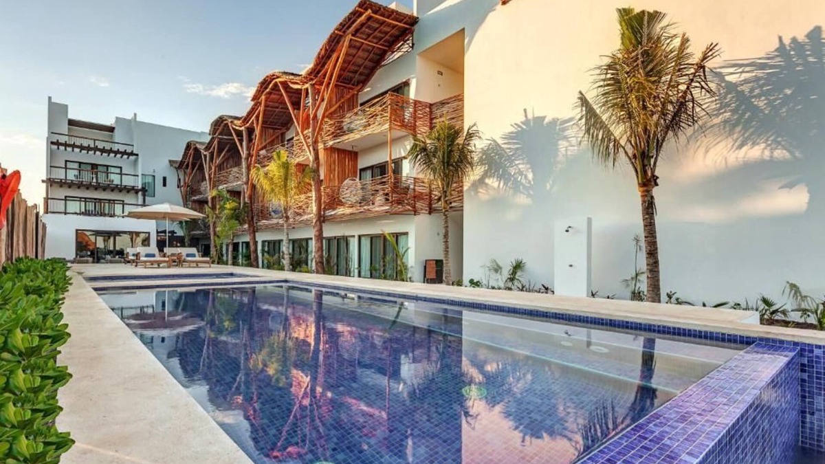 Isla Holbox Hotel | Luxury Retreat in Holbox Paradise! Direct Pool Access, Walk to Beach!