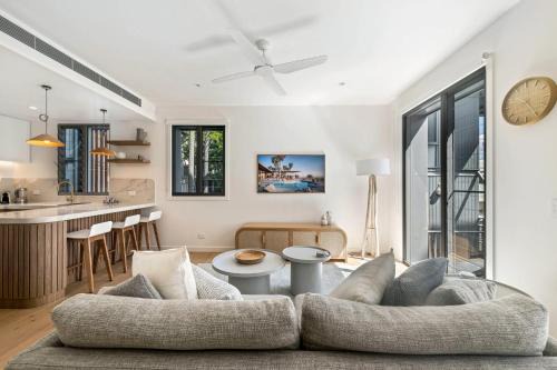 Noosa Heads Villa | Luxury Retreat New Villa 17, Hastings St