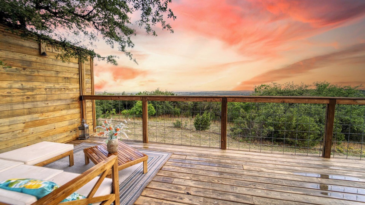 Oatmeal Cabin | Luxury Safari Tent #1 Scenic Hill Country Views- Private Deck/Hot Tub/Pond Pool