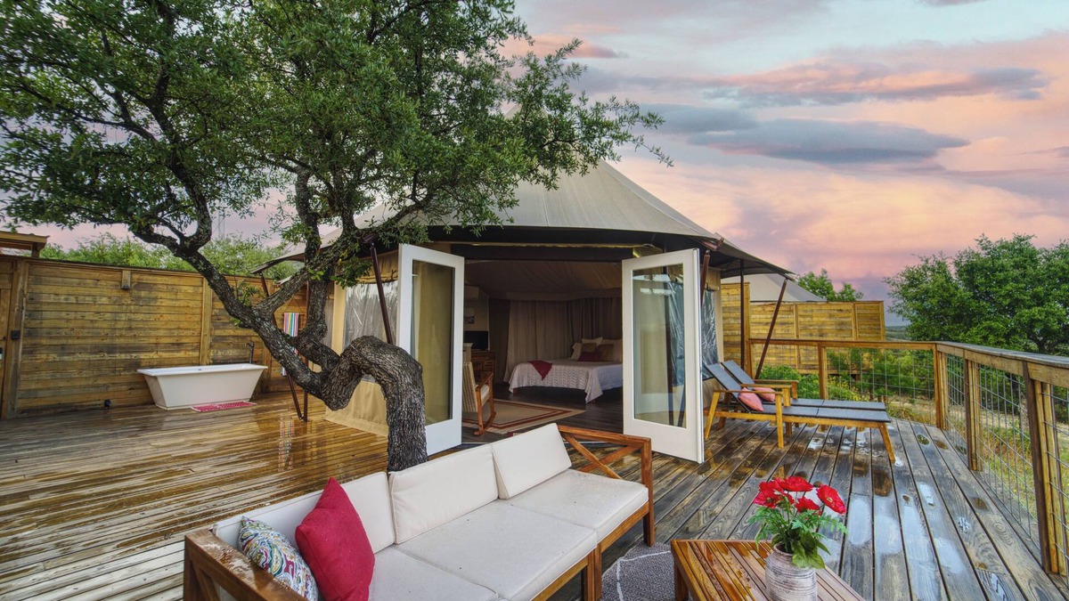 Oatmeal Cabin | Luxury Safari Tent #2 Scenic Hill Country Views- Private Deck/Hot Tub/Pond Pool