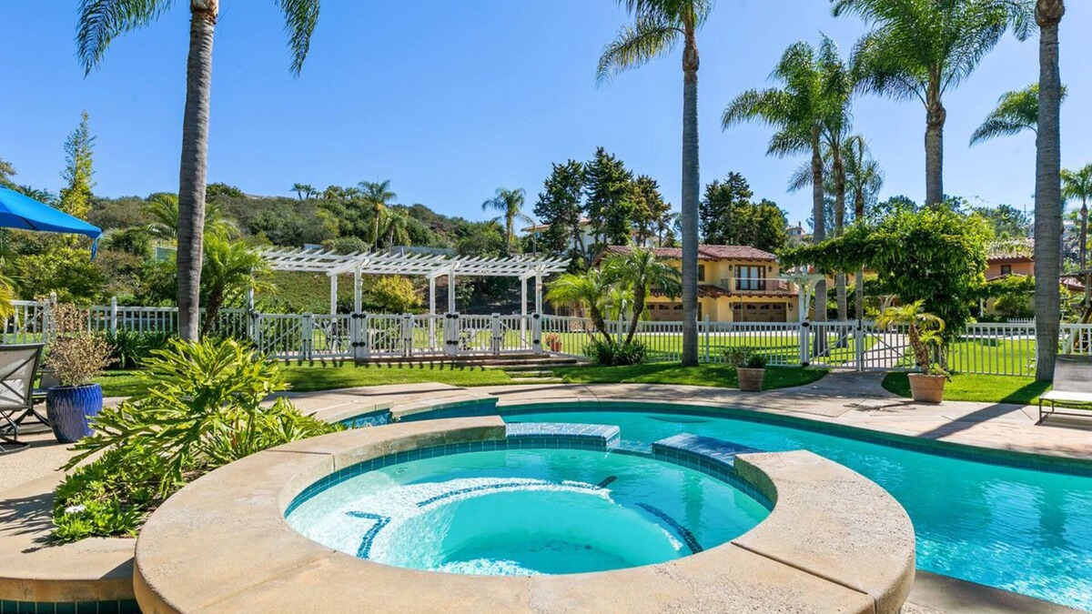 San Diego House | Luxury San Diego 5 Bedroom Oasis