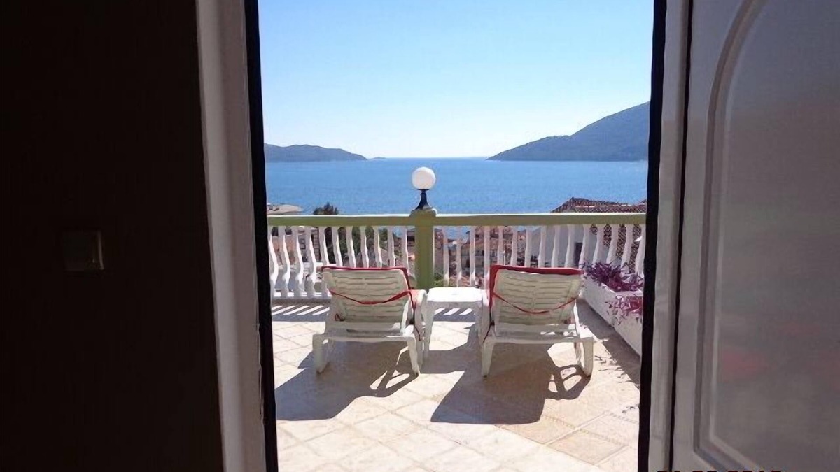 Igalo Apartment | Luxury Sea View Studio Apartment in Igalo