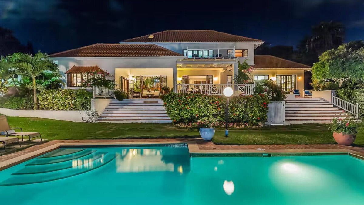Montego Bay House | Luxury Sea View Villa with Private Chef + Butler Included