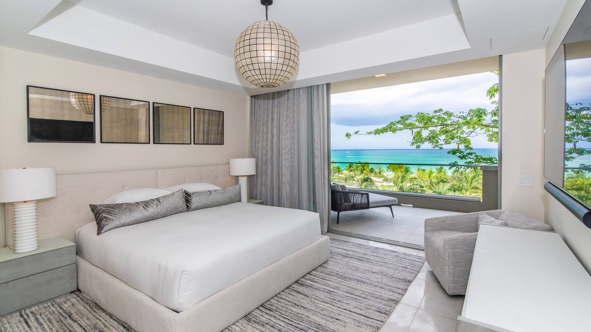 Seven Mile Beach Condo | Luxury Seafire Residence overlooking Seven Mile Beach!