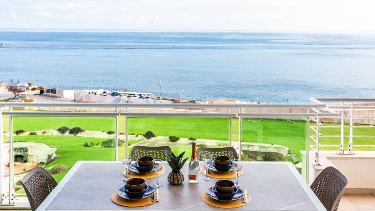 Sliema Apartment | Luxury Seafront 3beds Flat + Pool