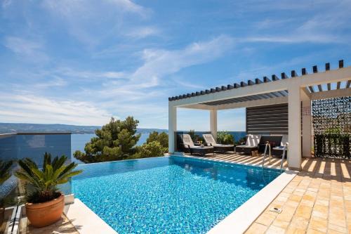 Stanici Villa | Luxury Seafront Villa with Heated Pool, Jacuzzi, Sea View, 150 m from Beach