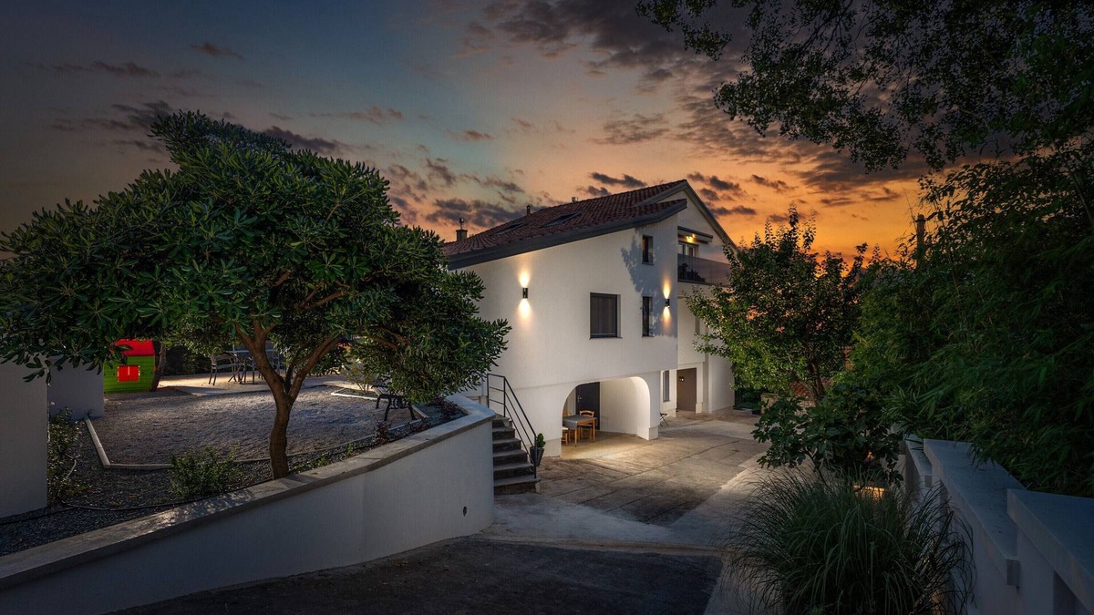 Zurkovo Apartment | Luxury Seaview Apartman 5 Desamani 975, Kostrena, Croatia