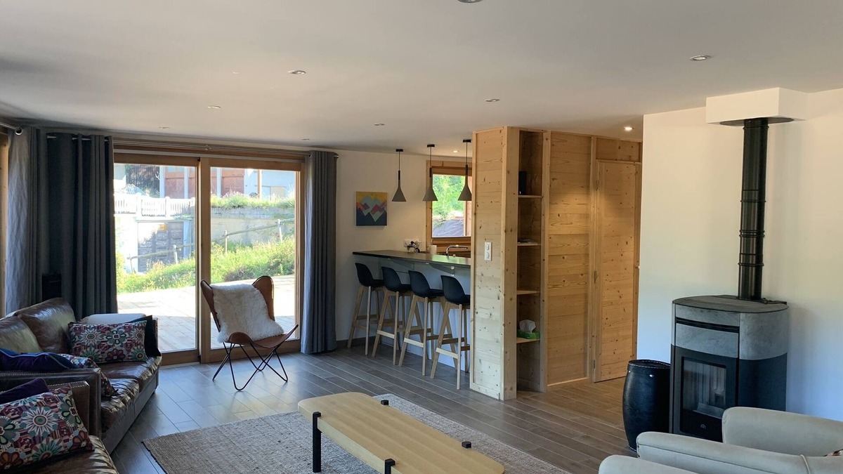 Montriond Ski Chalet | Luxury Self Catered Chalet with hot tub, Morzine-Avoriaz, Portes Du Soleil