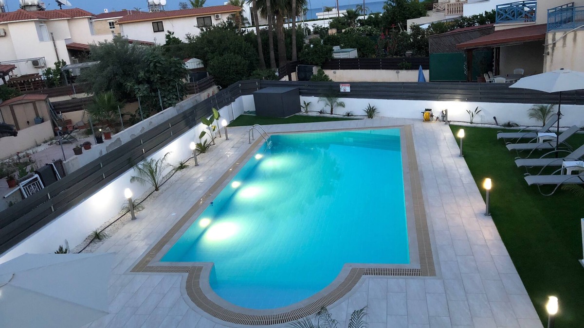 Oroklini Apartment | Luxury Self-Catering Apartments with Heated Pool