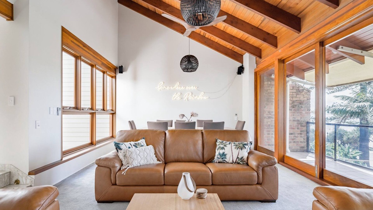 Coolangatta House | Luxury Self-Contained House - Rainbow Bay, Snapper Rocks