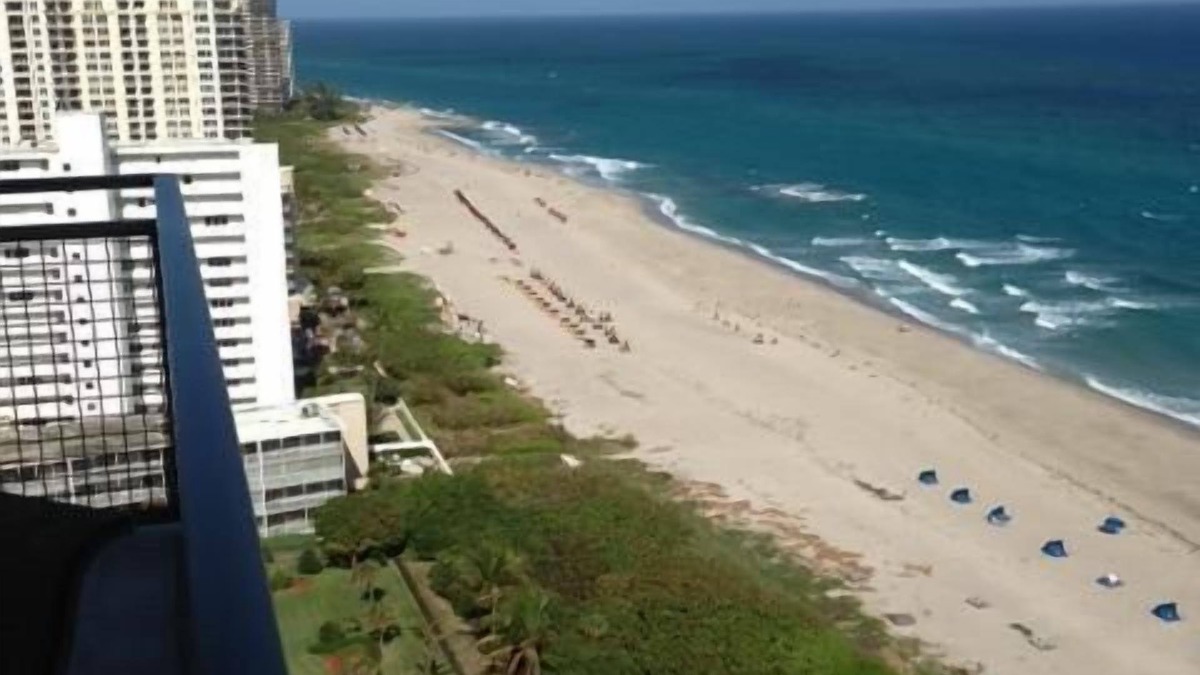 Singer Island Villa | Luxury Singer Island Oceanview 2 Bedroom High-rise Villa with private balcony