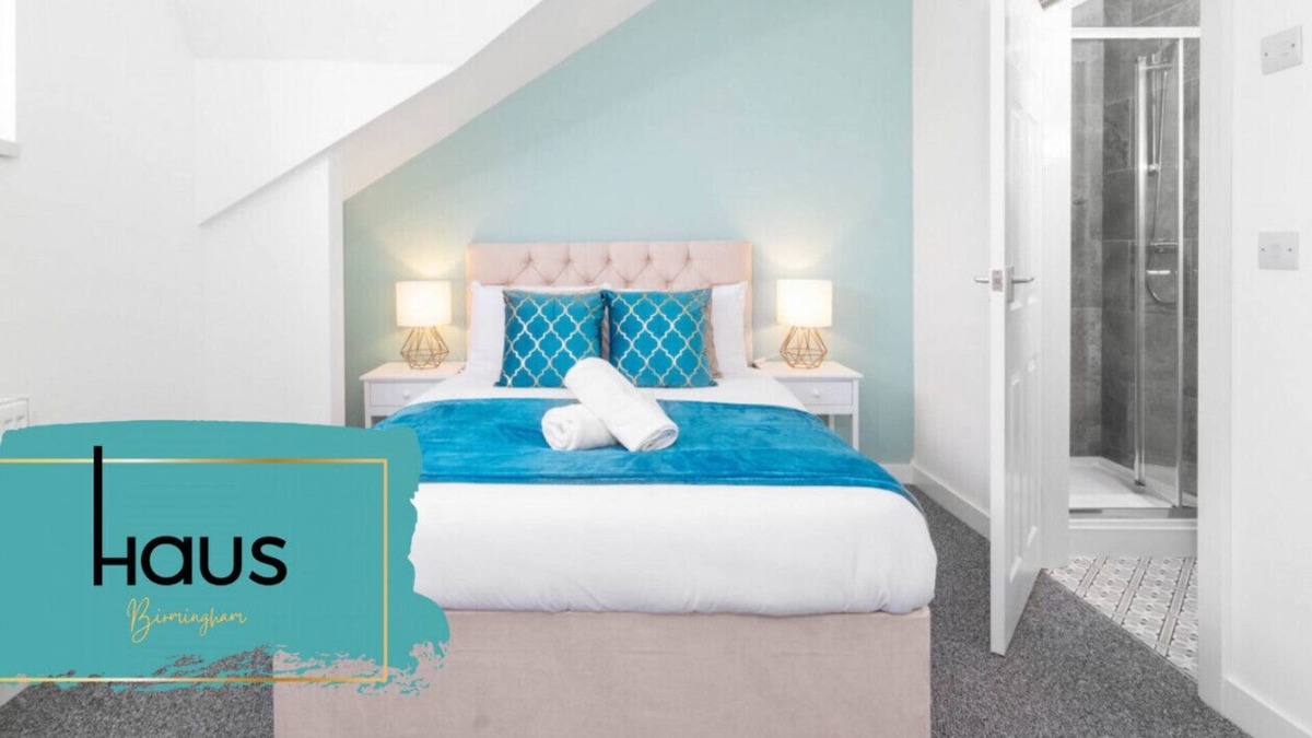 Smethwick Apartment | Luxury Six Double Bedroom Apartment - En Suites