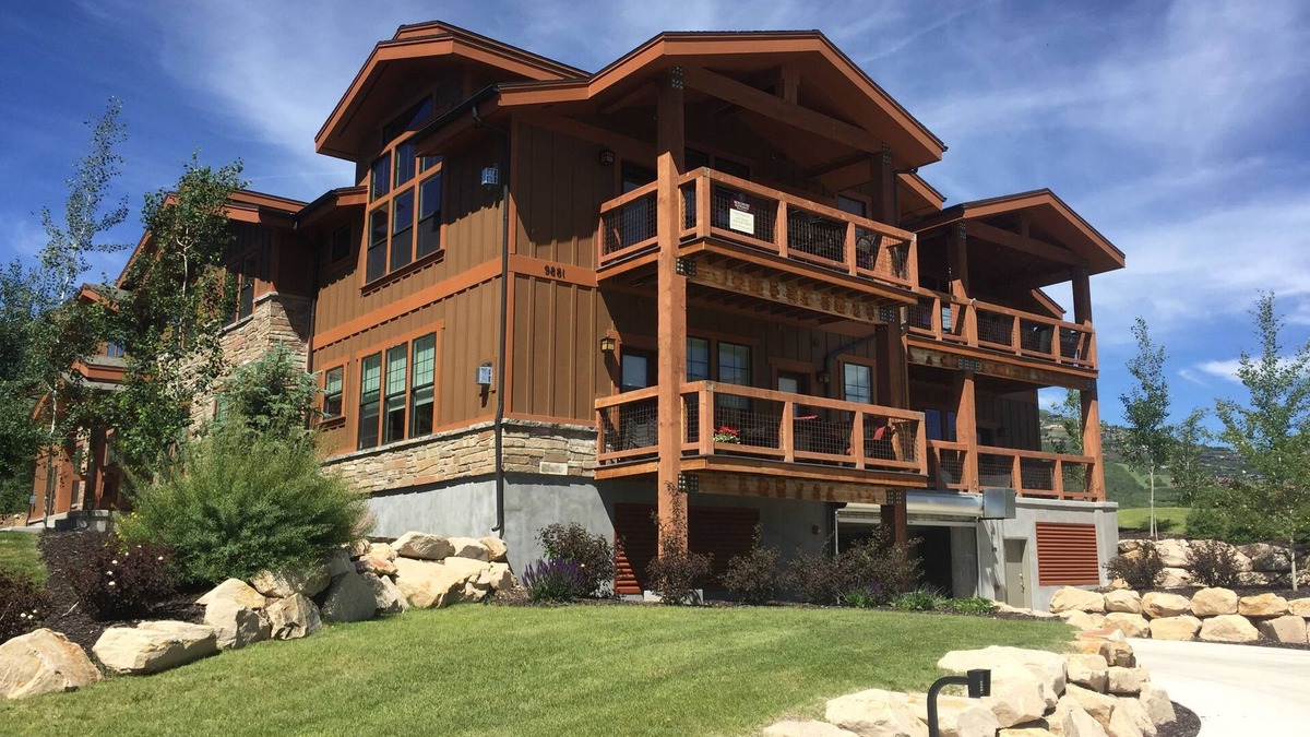 Park City Condo | Luxury Ski Condo Close to Deer Valley Express Gondola!