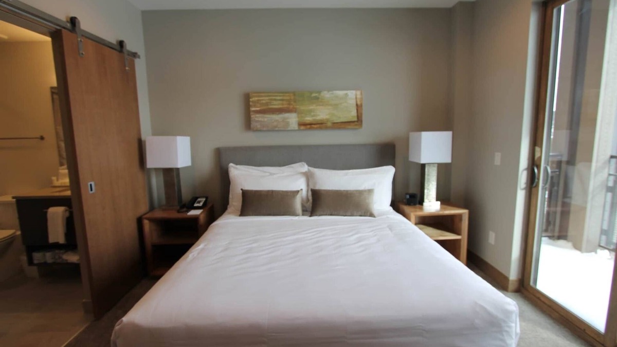 Boulder Ridge Condo | Luxury ski in/ski out 1-bedroom condo at Grand Colorado Peak 8.