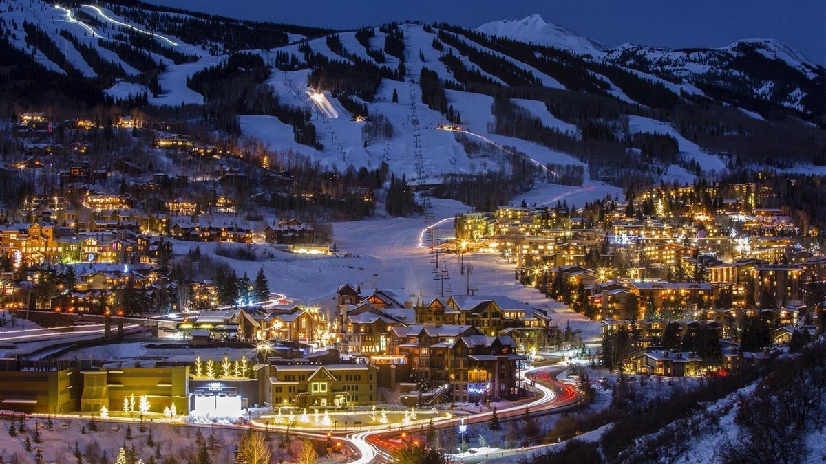 Snowmass Village Condo | Luxury Ski-In/Ski-Out 1 Bedroom Residence in the Snowmass Base Village