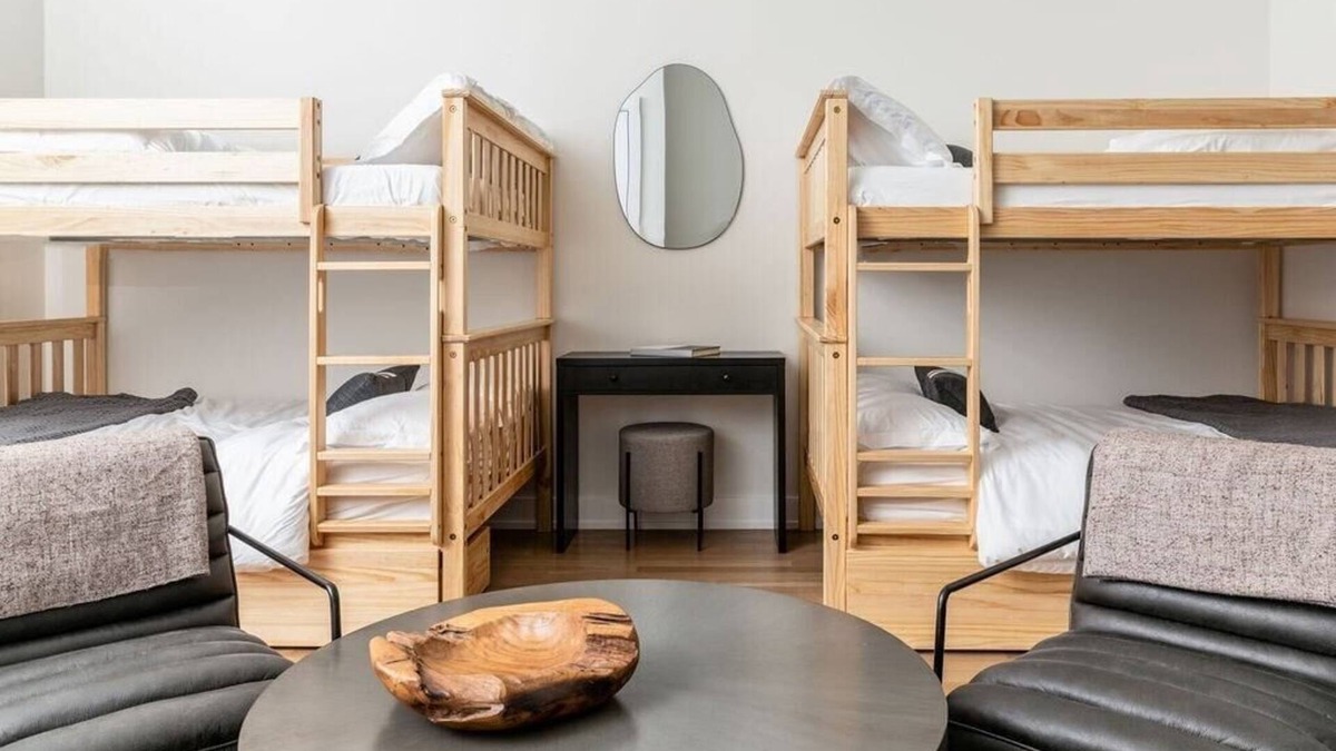Old Town House | Luxury SOHO Styled Two-Level Townhouse - Old Town