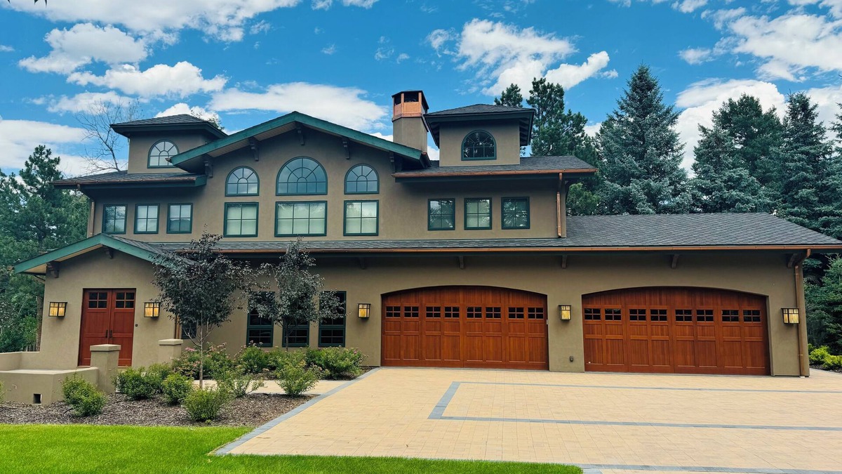 Broadmoor House | Luxury, spacious carriage house walking distance to the Broadmoor Hotel.