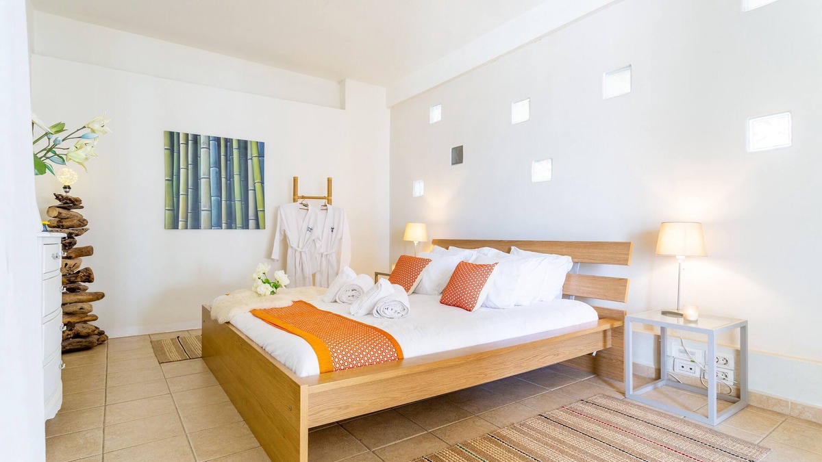 Costa Teguise Apartment | Luxury spacious penthouse apartment, large terrace - breathtaking seaviews.