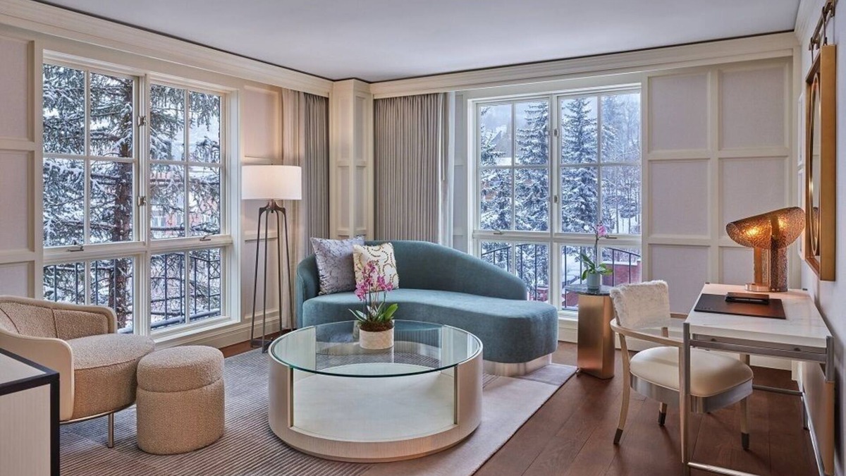 Aspen Resort | Luxury St. Regis Resort Junior Suite in heart of downtown Aspen w/all amenities